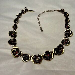 Women necklace color yellow red stones